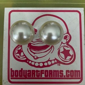 9/16” Pearl Single Flare Plugs
